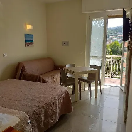 Via Dei Mille 1, E Vista Mare Daire Marina dʼAndora