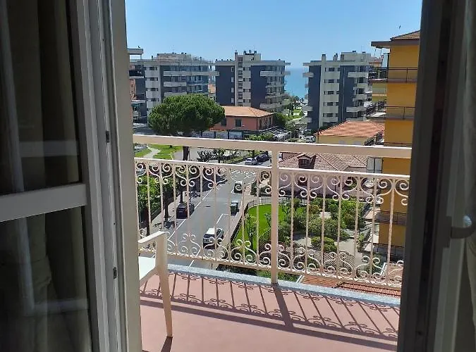 Via Dei Mille 1, E Vista Mare Apartamento Marina dʼAndora