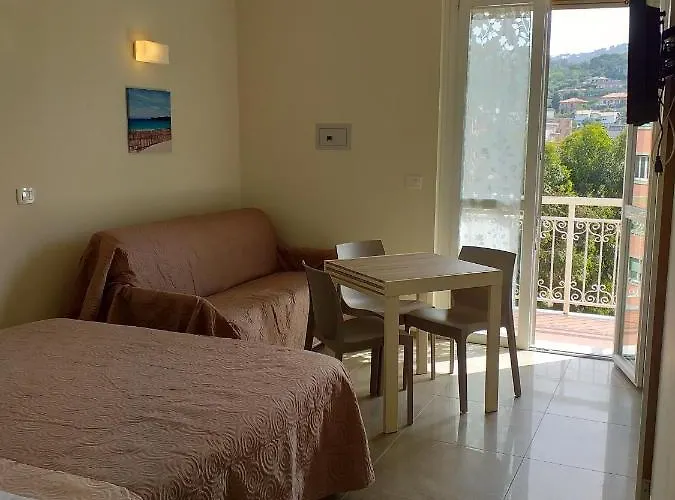 Via Dei Mille 1, E Vista Mare Apartamento Marina dʼAndora